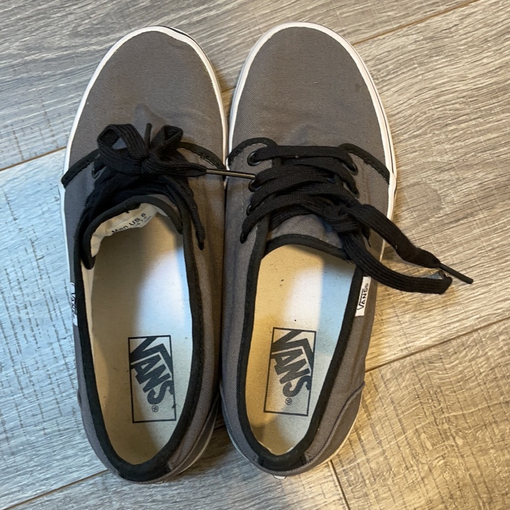 Vans - Picture 4 of 4